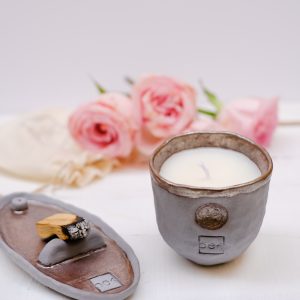 Gri Seramik Gül Kokulu Doğal Soya Mumu | El Yapımı Mum |Doğal Soya Mumu